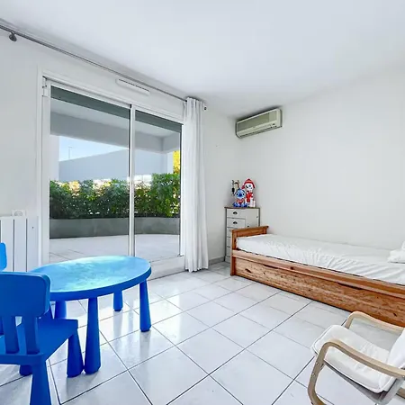 Grand Bleu Front De Magnifique *