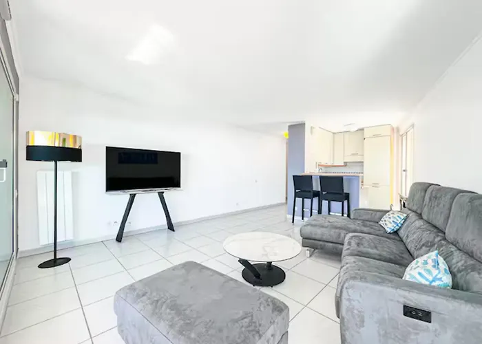 Grand Bleu Front De Magnifique * 昂蒂布