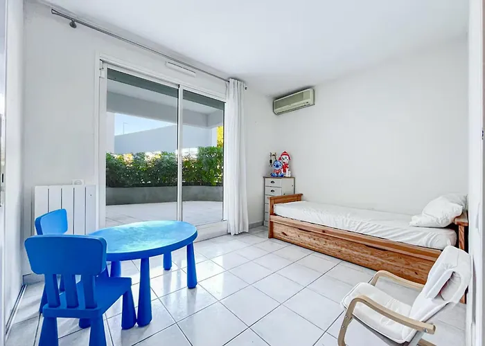 Grand Bleu Front De Magnifique *